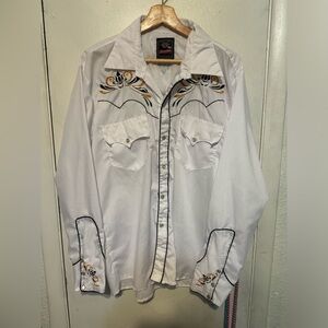 Western Vintage, Rockabilly Embroidered Pearl snap shirt